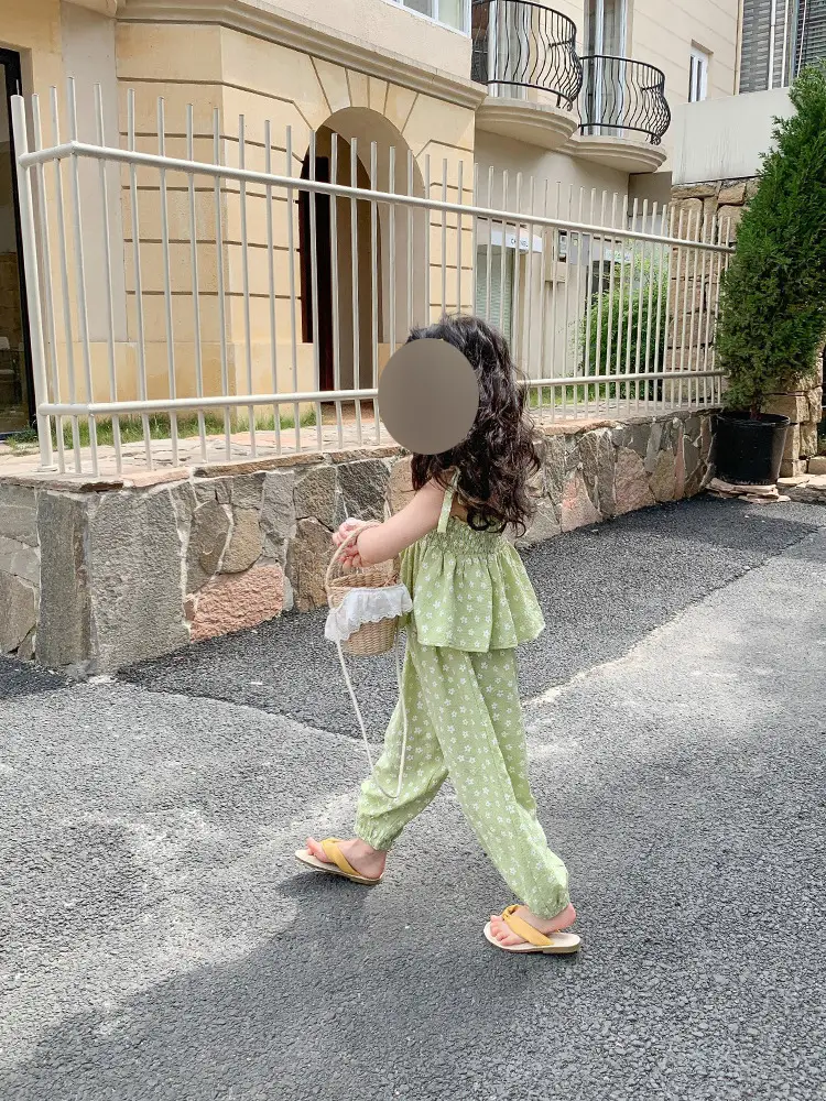 Girls Floral Suspenders Summer Suit 2-Piece Set — feature 8