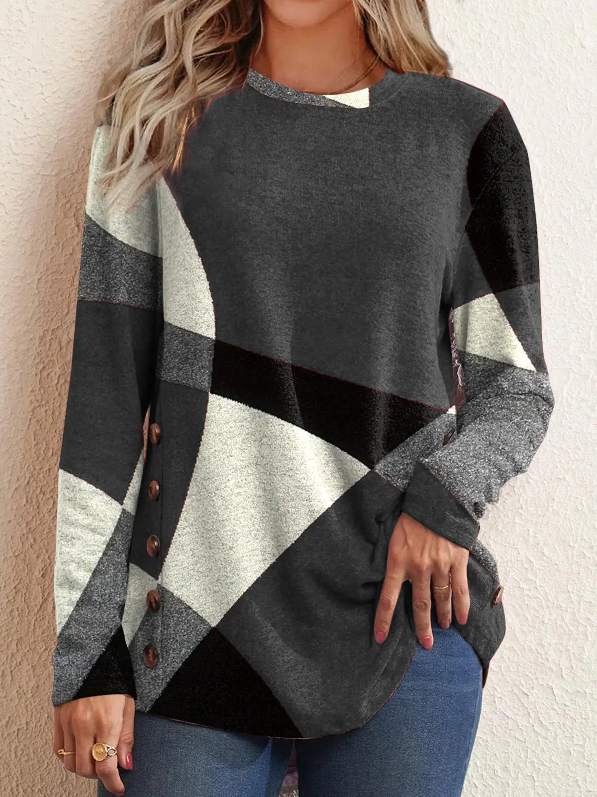 Women Button Geometric Contrast T-Shirt Spring 2025 - Image 2