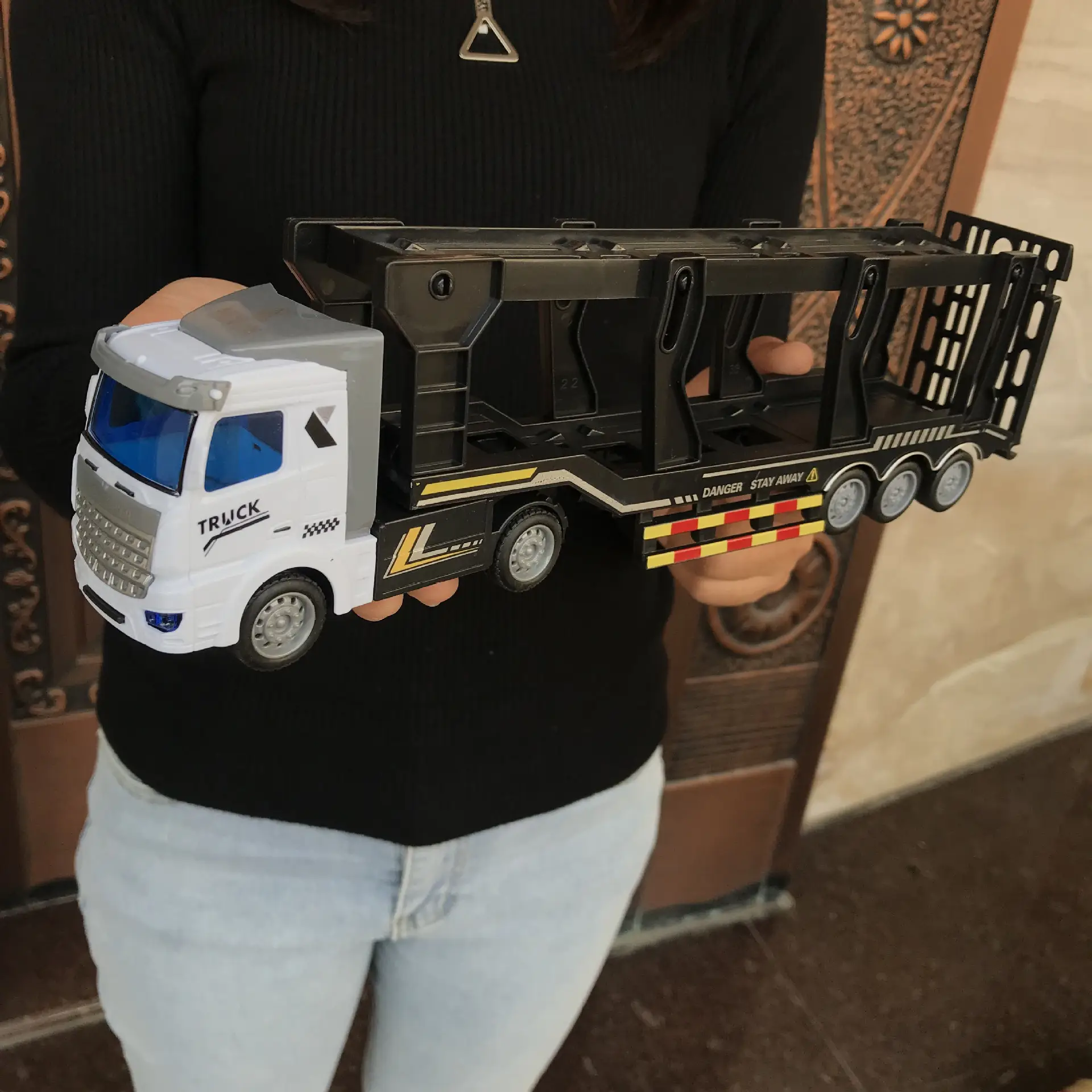 Children's Pull Back Toy Truck 38cm Yellow — feature 6