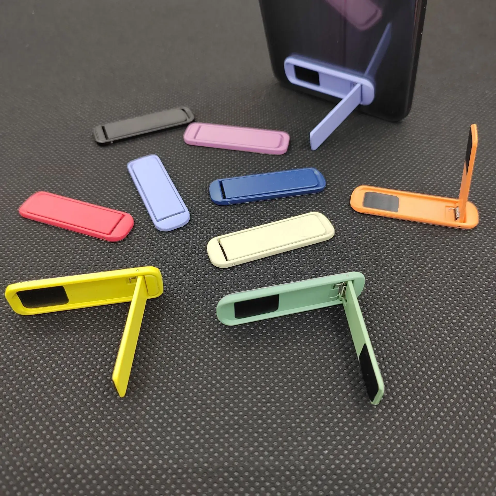 Necklace Magnetic Flip Phone Bracket Green Mini Charging Case - Image 19