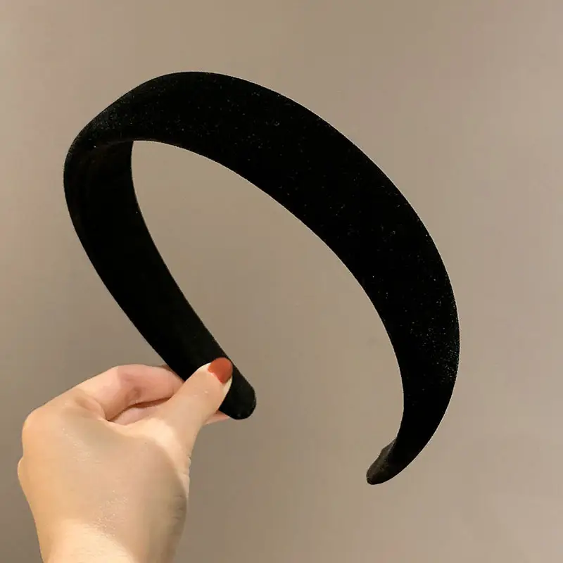 Black Pearl Hairpin Women's Winter Headband - Image 5