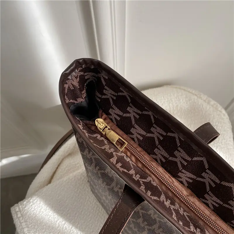 Women Korean Style Soft Leather Tote Bag Large Capacity - Image 6