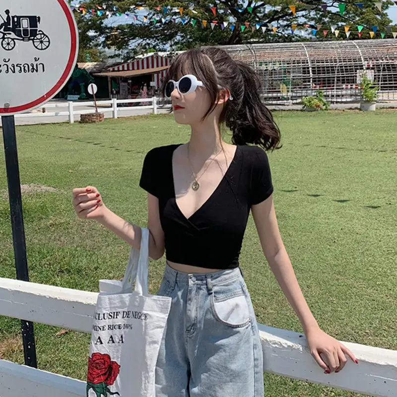 Women Black V-Neck Crop T-Shirt 2025 Summer - Image 3