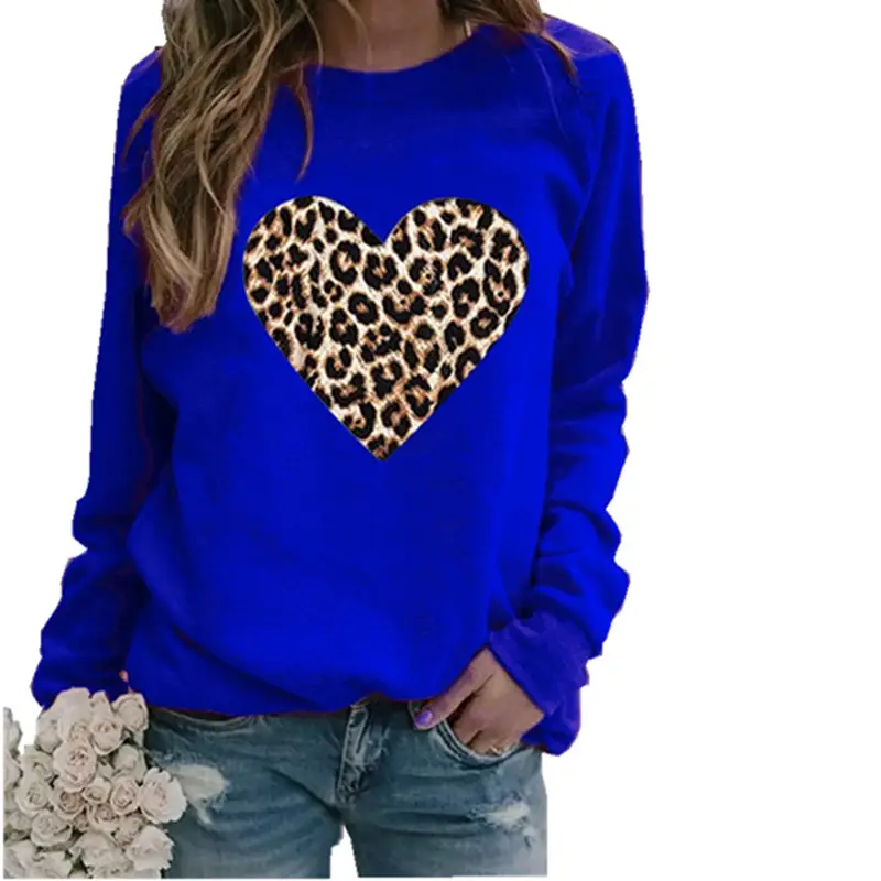 Women's Leopard Heart Hoodless Fleece Crewneck Top