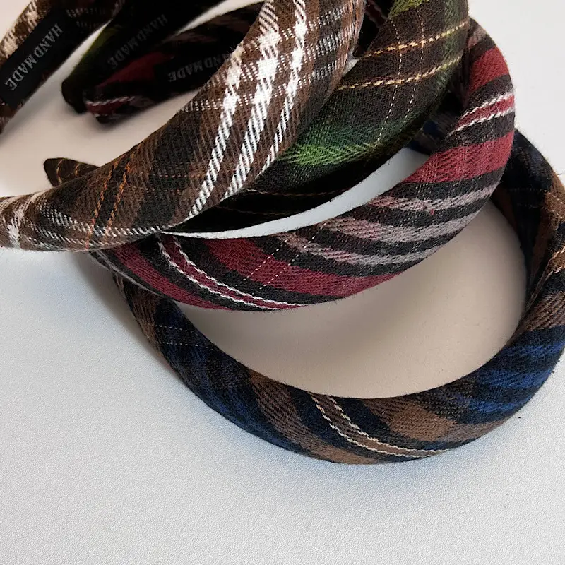 Retro Plaid Sponge Hairband for Women Autumn Winter — feature 5