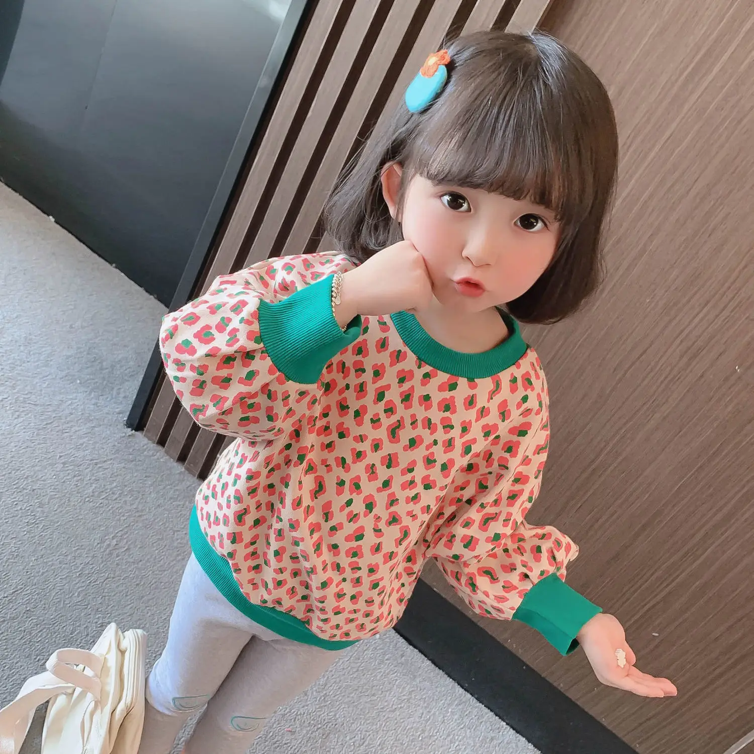 Girls Leopard Print Sweatshirt 2025 Spring Base Top - Image 3
