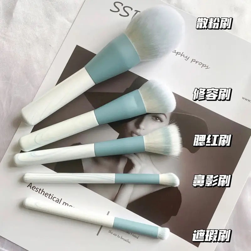 Super Soft Makeup Brush Set for Blending & Stipple - Image 9