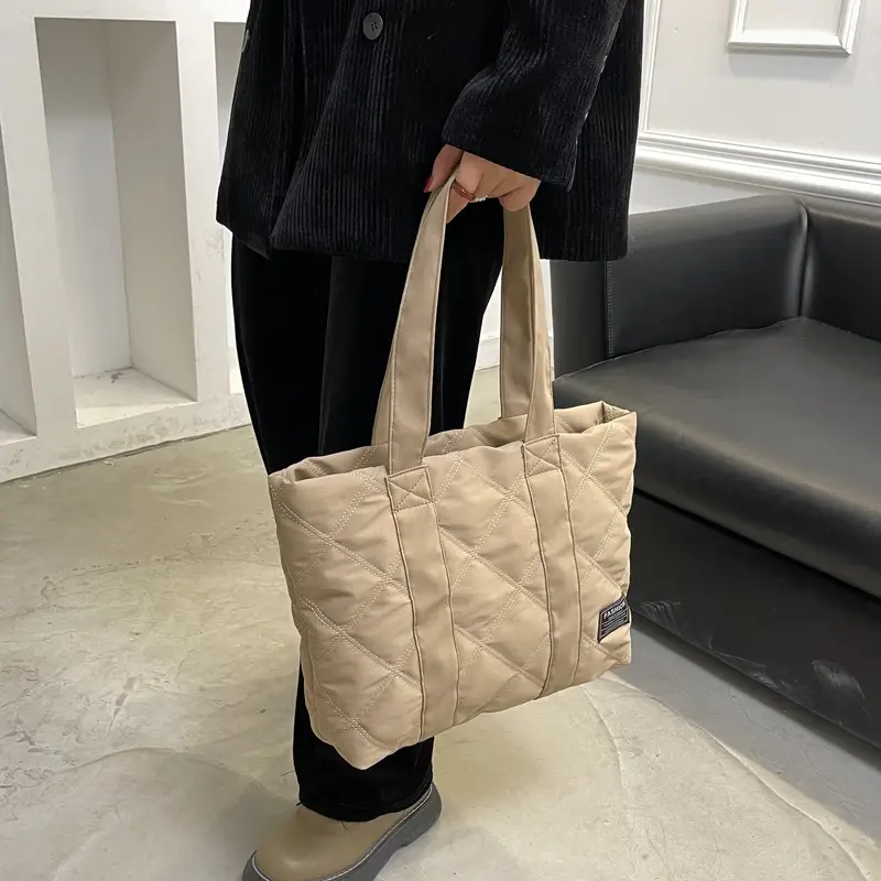 White Quilted Women's Shoulder Bag 2024 New