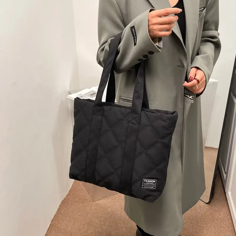 White Quilted Women's Shoulder Bag 2024 New