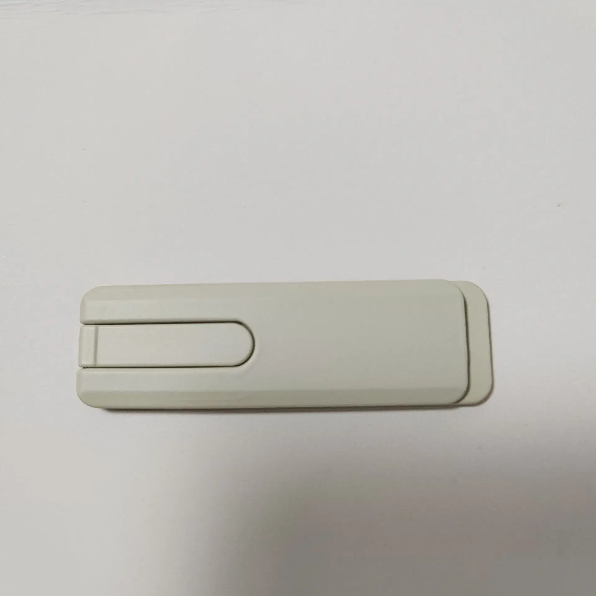 Magnetic Phone Holder for Desktop Use - Image 14