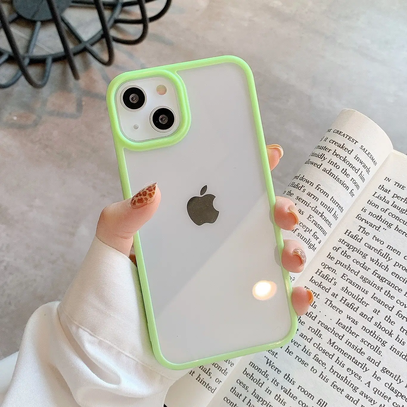 Apple 13Pro Mobile Case Acrylic Two Color Drop Resistant - Image 3