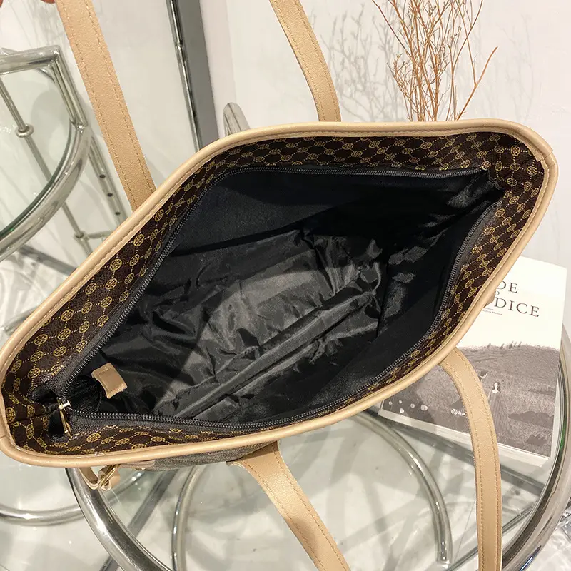 Vintage Dot Printed Large Capacity Shoulder Bag for Women