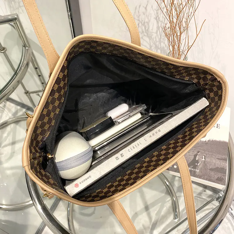 Vintage Dot Printed Large Capacity Shoulder Bag for Women