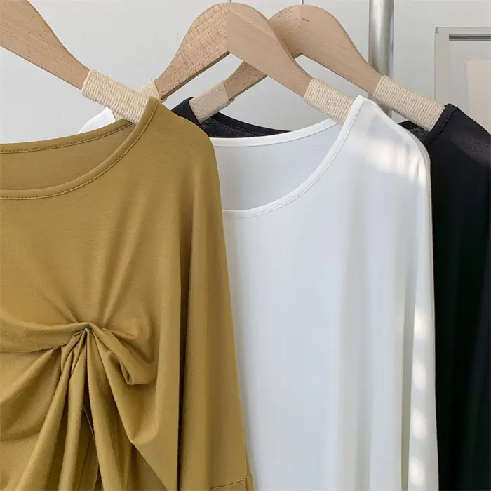 Women's Long Sleeve Solid Color Crewneck T-Shirt — feature 13