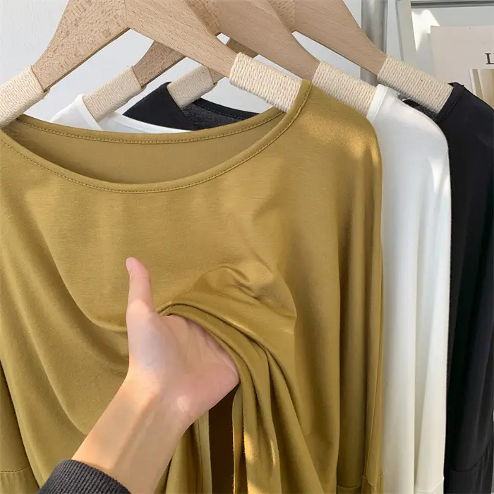 Women's Long Sleeve Solid Color Crewneck T-Shirt — feature 15