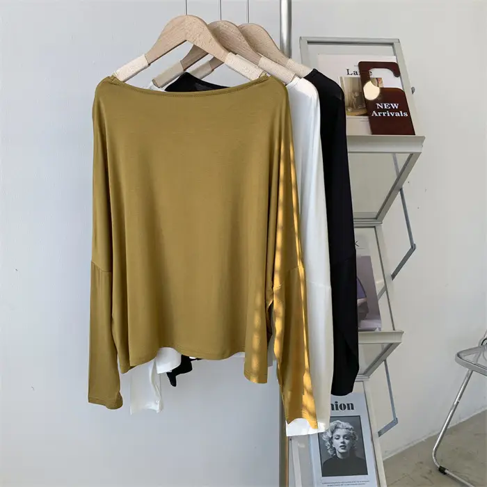 Women's Long Sleeve Solid Color Crewneck T-Shirt — feature 18