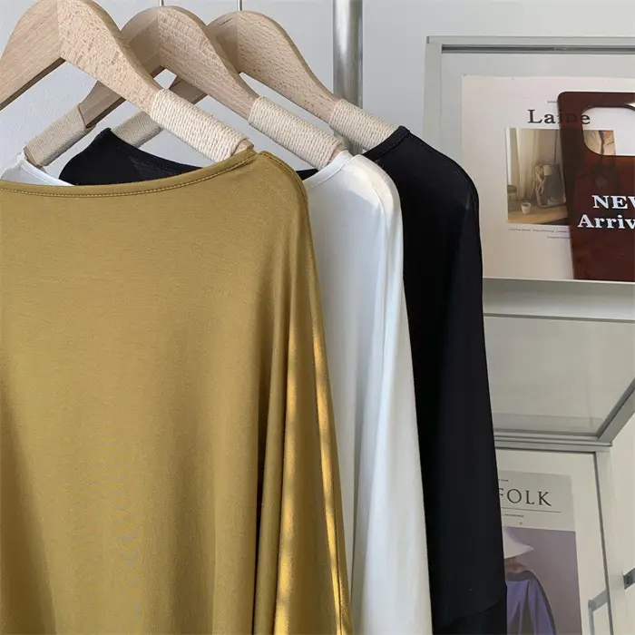 Women's Long Sleeve Solid Color Crewneck T-Shirt — feature 19