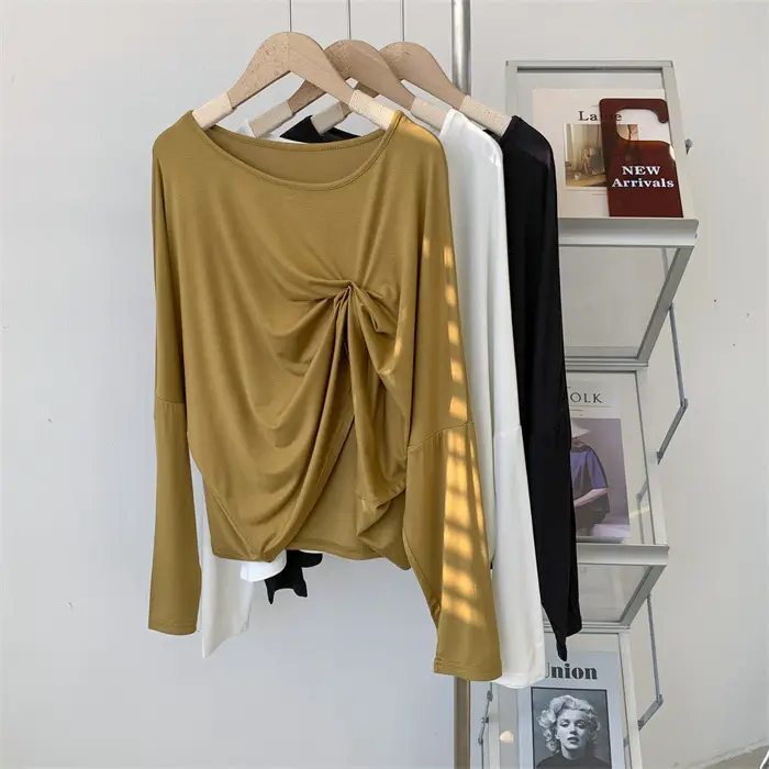 Women's Long Sleeve Solid Color Crewneck T-Shirt — feature 6