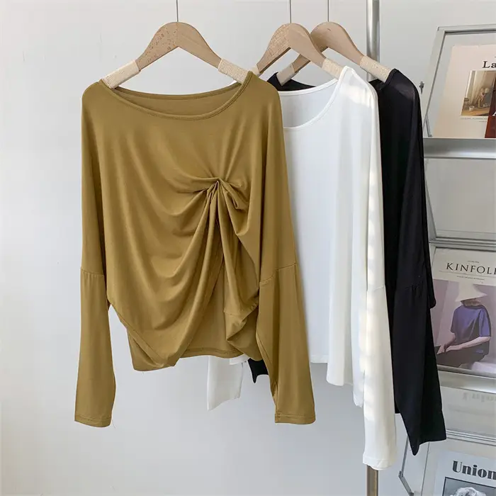 Women's Long Sleeve Solid Color Crewneck T-Shirt — feature 7