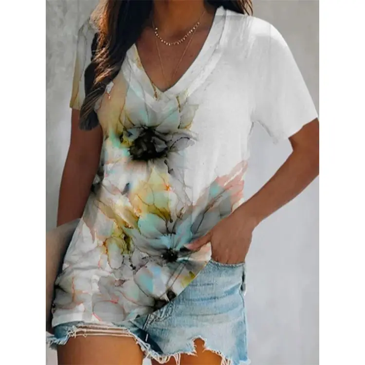 Women's 2022 V-Neck Printed T-Shirt Shorts Set - Image 3
