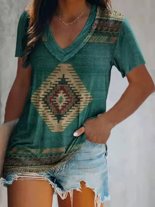 Women's 2022 V-Neck Printed T-Shirt Shorts Set - Image 7