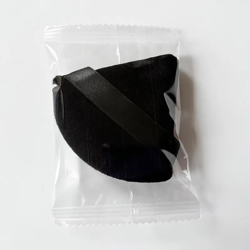 Black Velvet Fan-Shaped Powder Makeup Sponge - Image 6