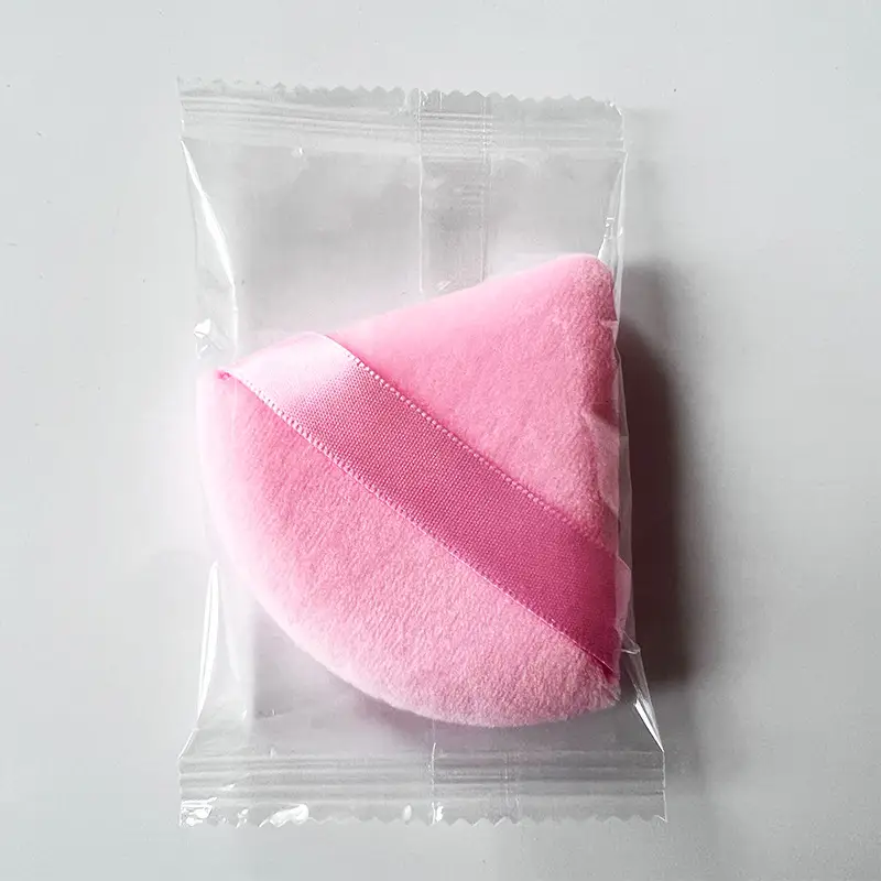 Black Velvet Fan-Shaped Powder Makeup Sponge - Image 7