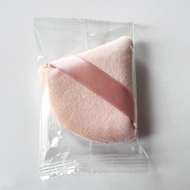 Black Velvet Fan-Shaped Powder Makeup Sponge - Image 8