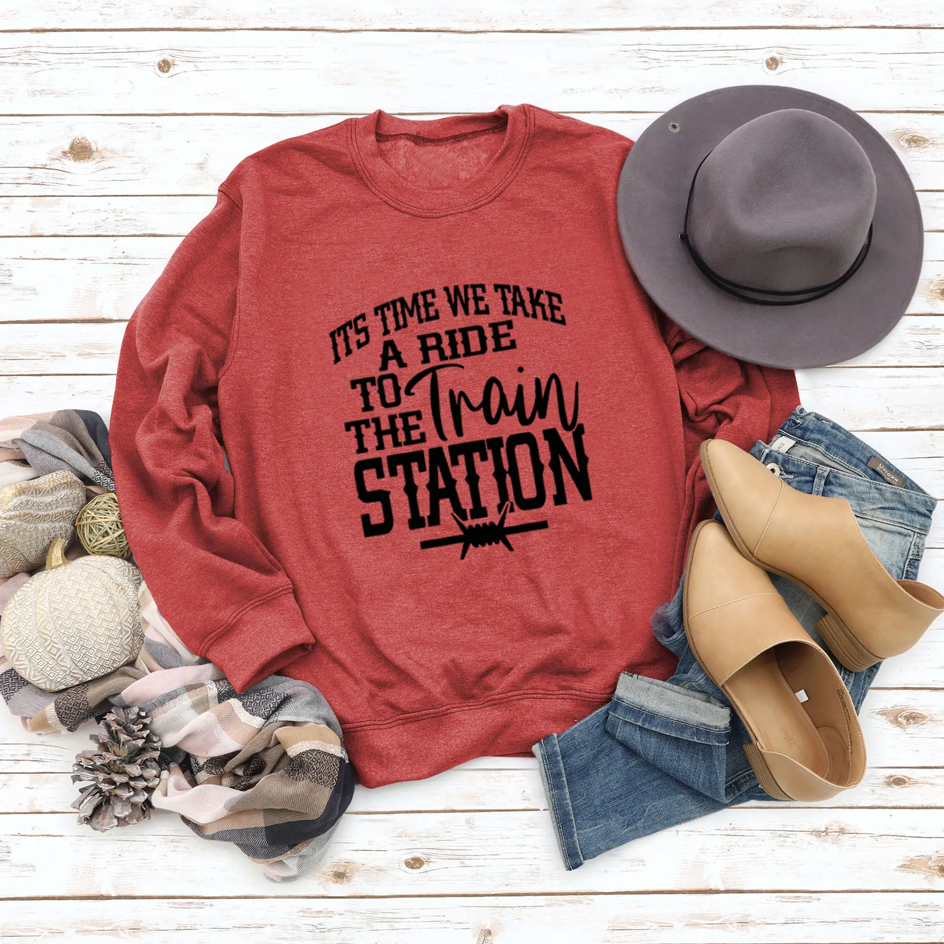 Women Red "FIDE TO THE Station" Sweatshirt - Image 11