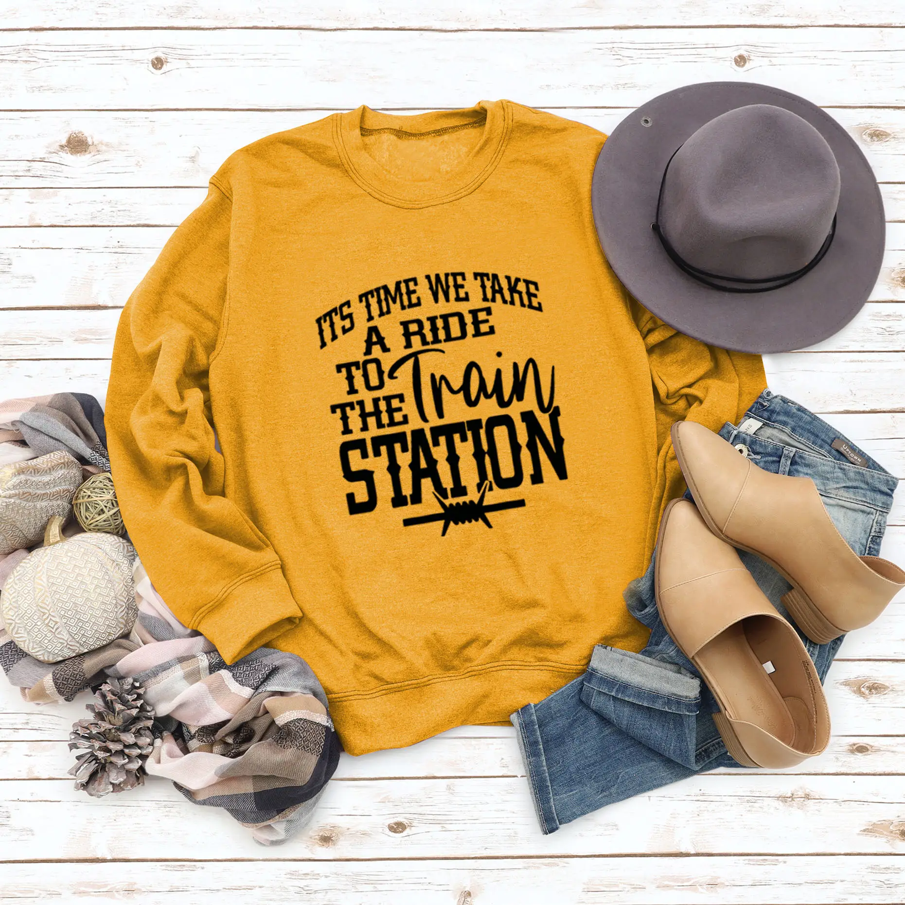 Women Red "FIDE TO THE Station" Sweatshirt - Image 4