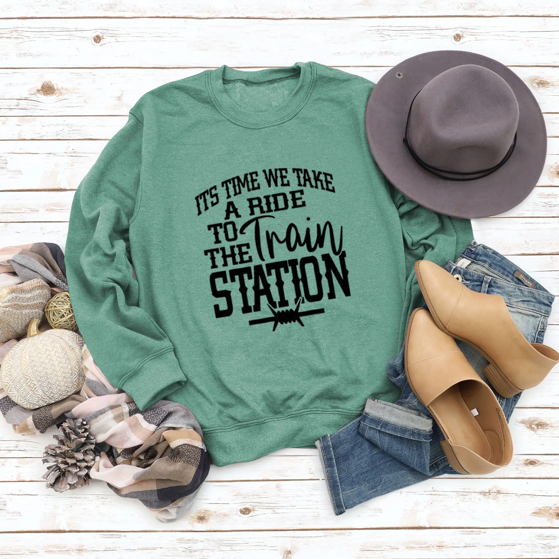 Women Red "FIDE TO THE Station" Sweatshirt - Image 9