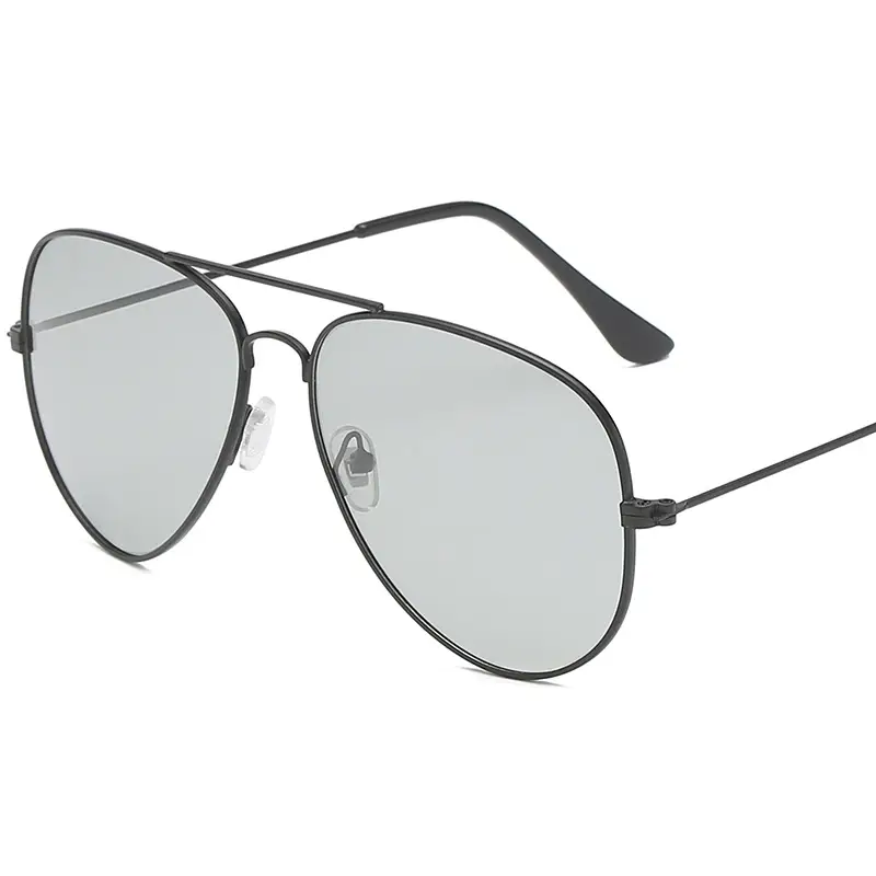 Men Ultra-Light Color-Changing Sunglasses Anti-UV - Image 2