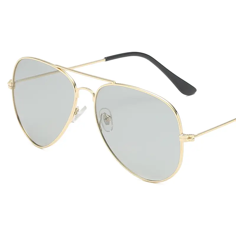 Men Ultra-Light Color-Changing Sunglasses Anti-UV - Image 3