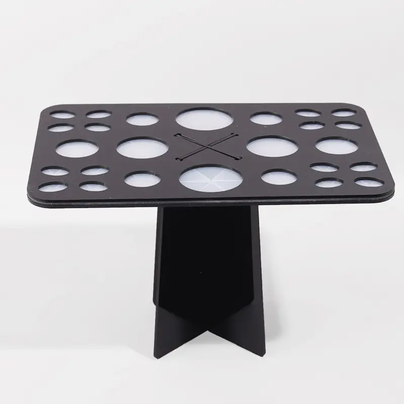 26 hole round black
