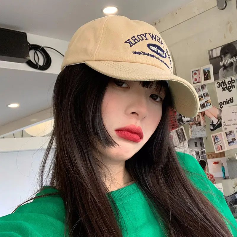 American Retro Black Embroidered Cap for Women