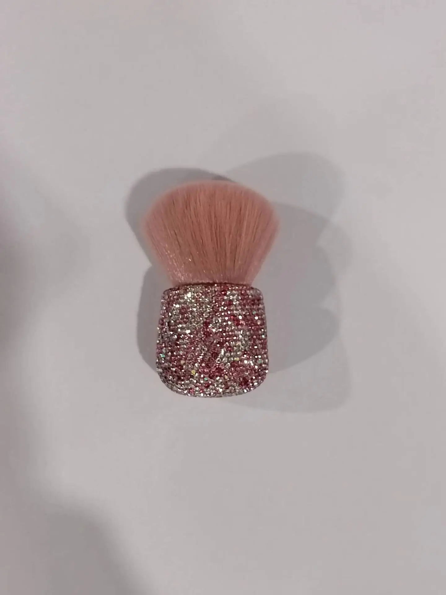 Mushroom Makeup Brush with Rhinestones for Blush & Powder - Image 10