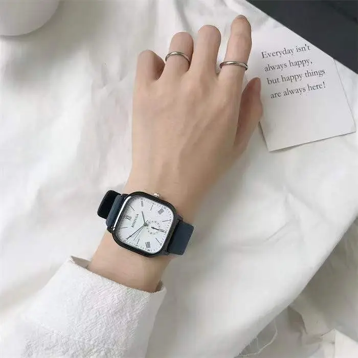 New Style Fashionable Couple Boys and Girls Junior High School Student Watches Women's and Men's Universal Simple Sports Quartz Watches