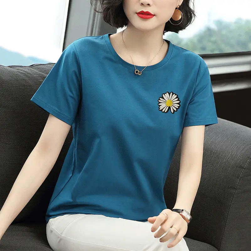 Women Printed T-Shirt Black Daisy Design Plus Size