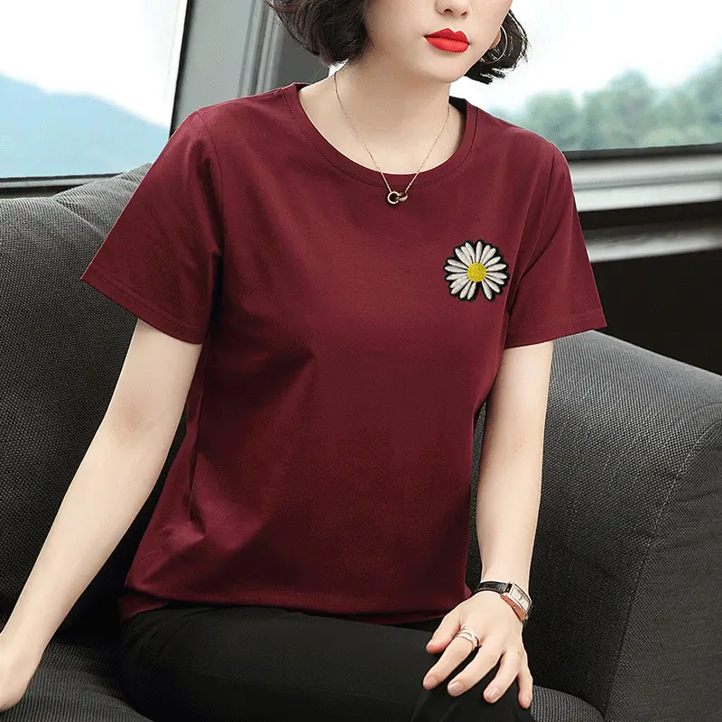 Women Printed T-Shirt Black Daisy Design Plus Size - Image 11