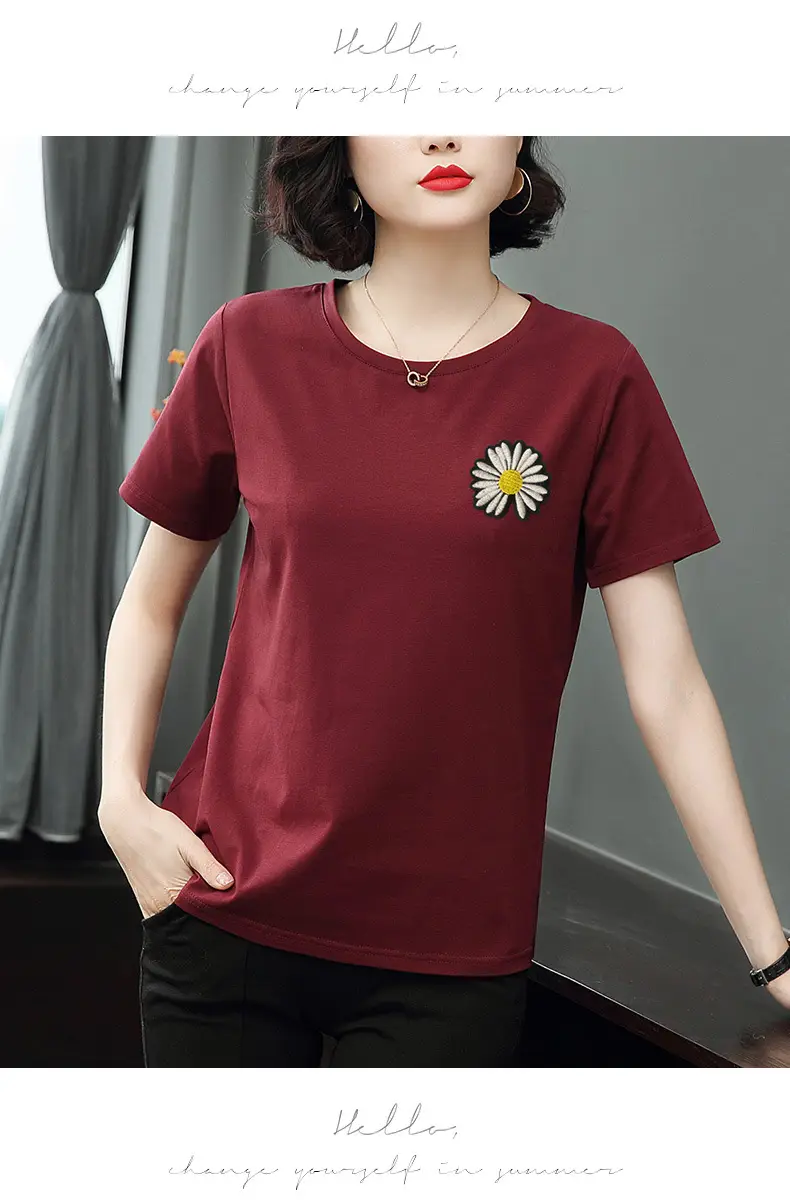 Women Printed T-Shirt Black Daisy Design Plus Size — feature 10