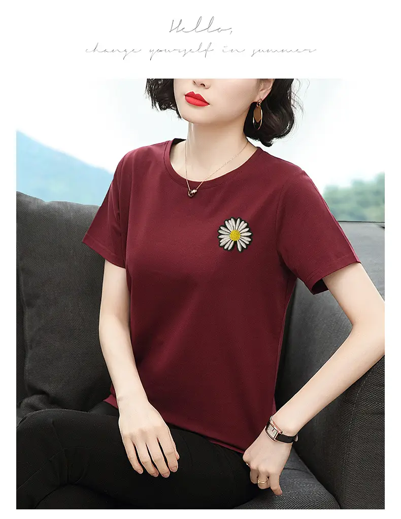 Women Printed T-Shirt Black Daisy Design Plus Size — feature 13