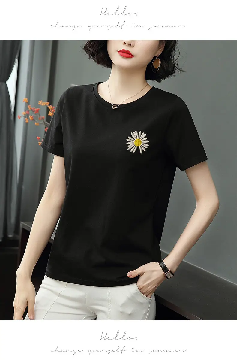 Women Printed T-Shirt Black Daisy Design Plus Size — feature 14