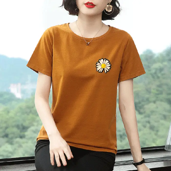 Women Printed T-Shirt Black Daisy Design Plus Size - Image 6