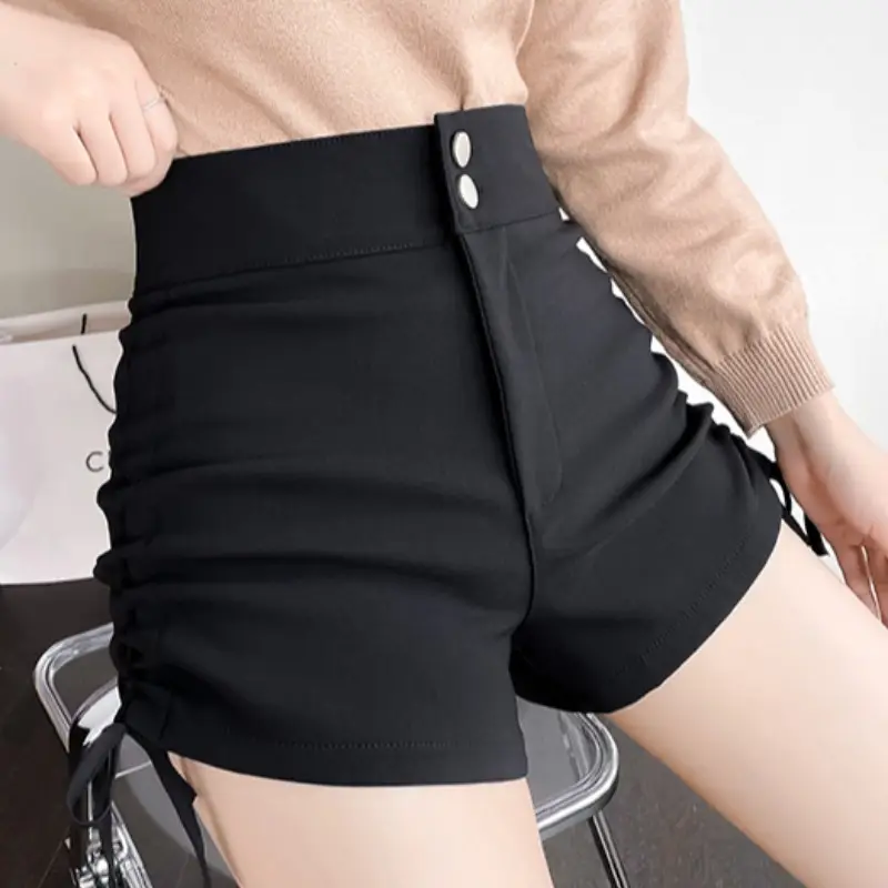Women Black Drawstring Pleated Shorts - Image 5
