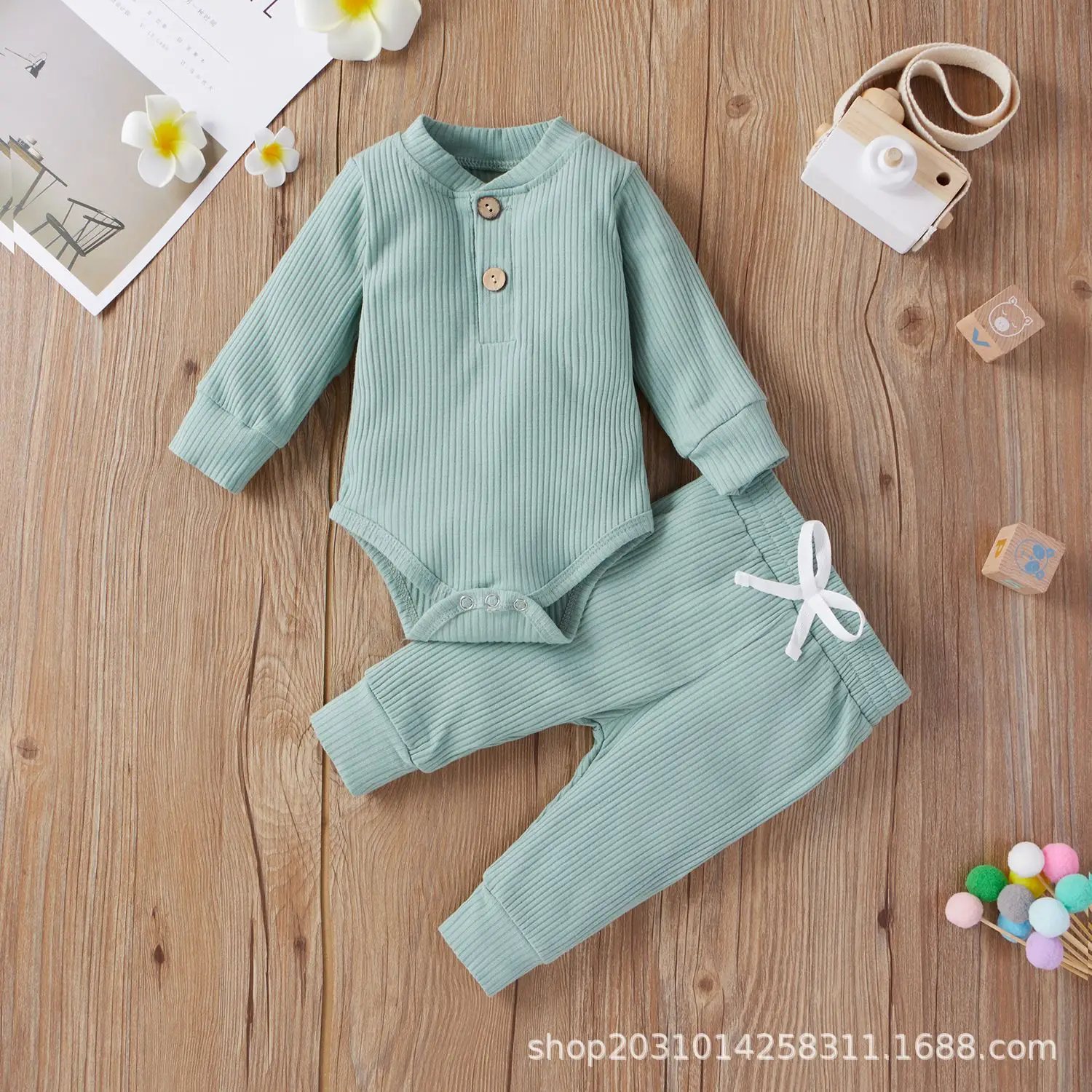 2022 Boys & Girls Grey Waffle Knit Pajama Set — feature 80