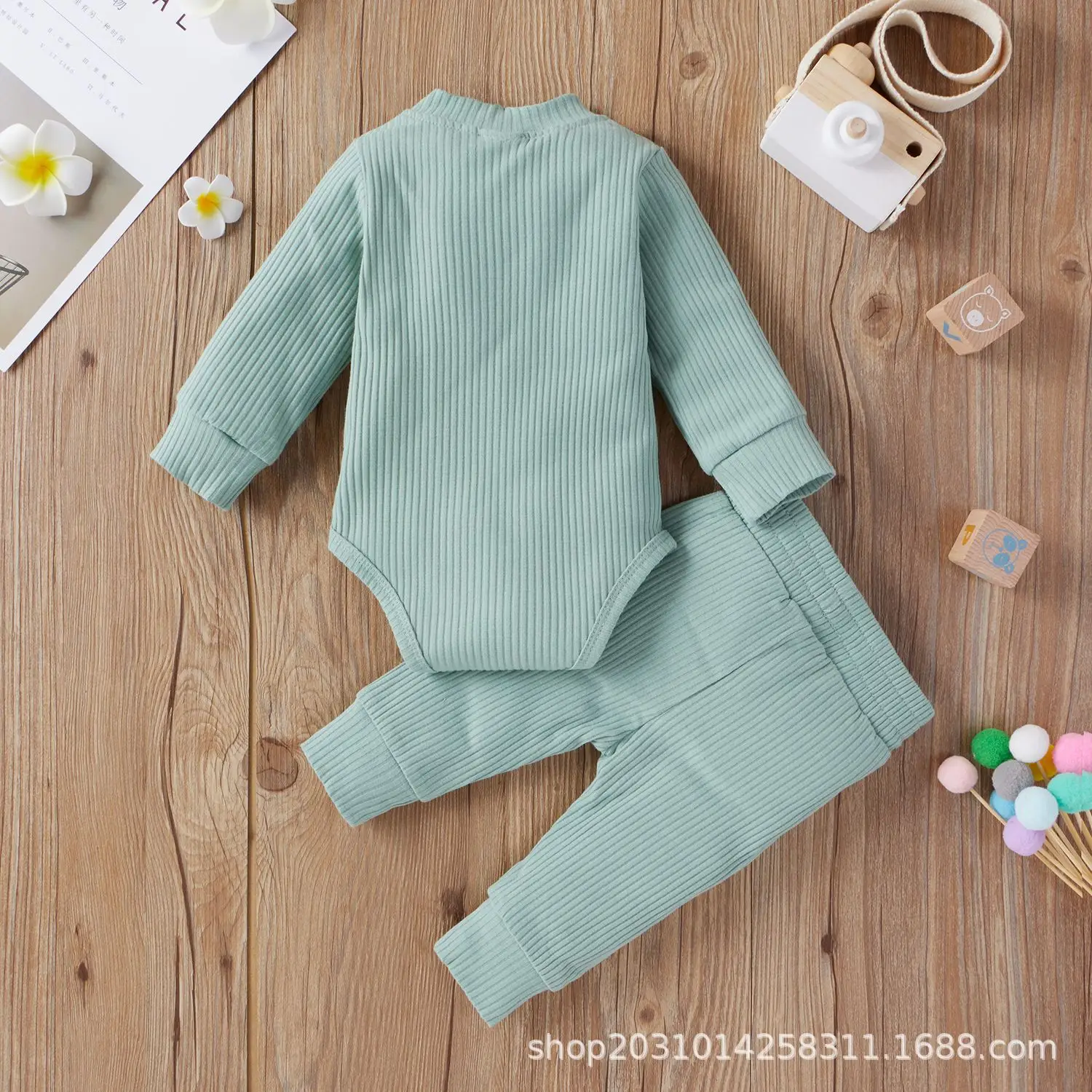2022 Boys & Girls Grey Waffle Knit Pajama Set — feature 81