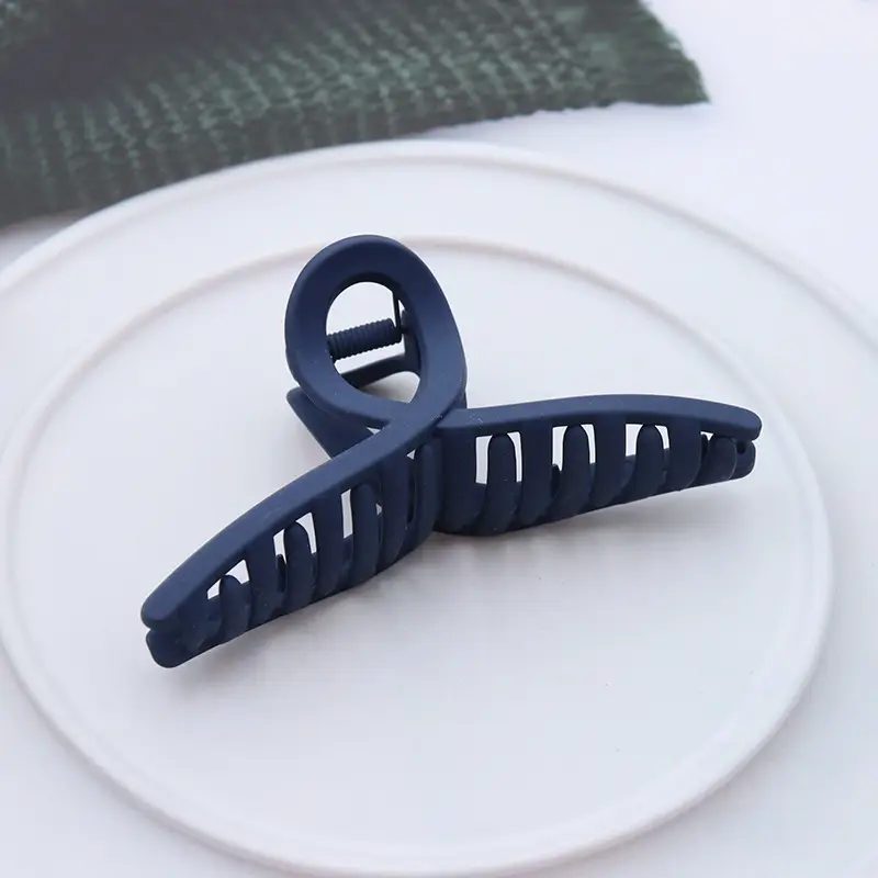 Green Cross Hair Grip Clip for Women - Image 2