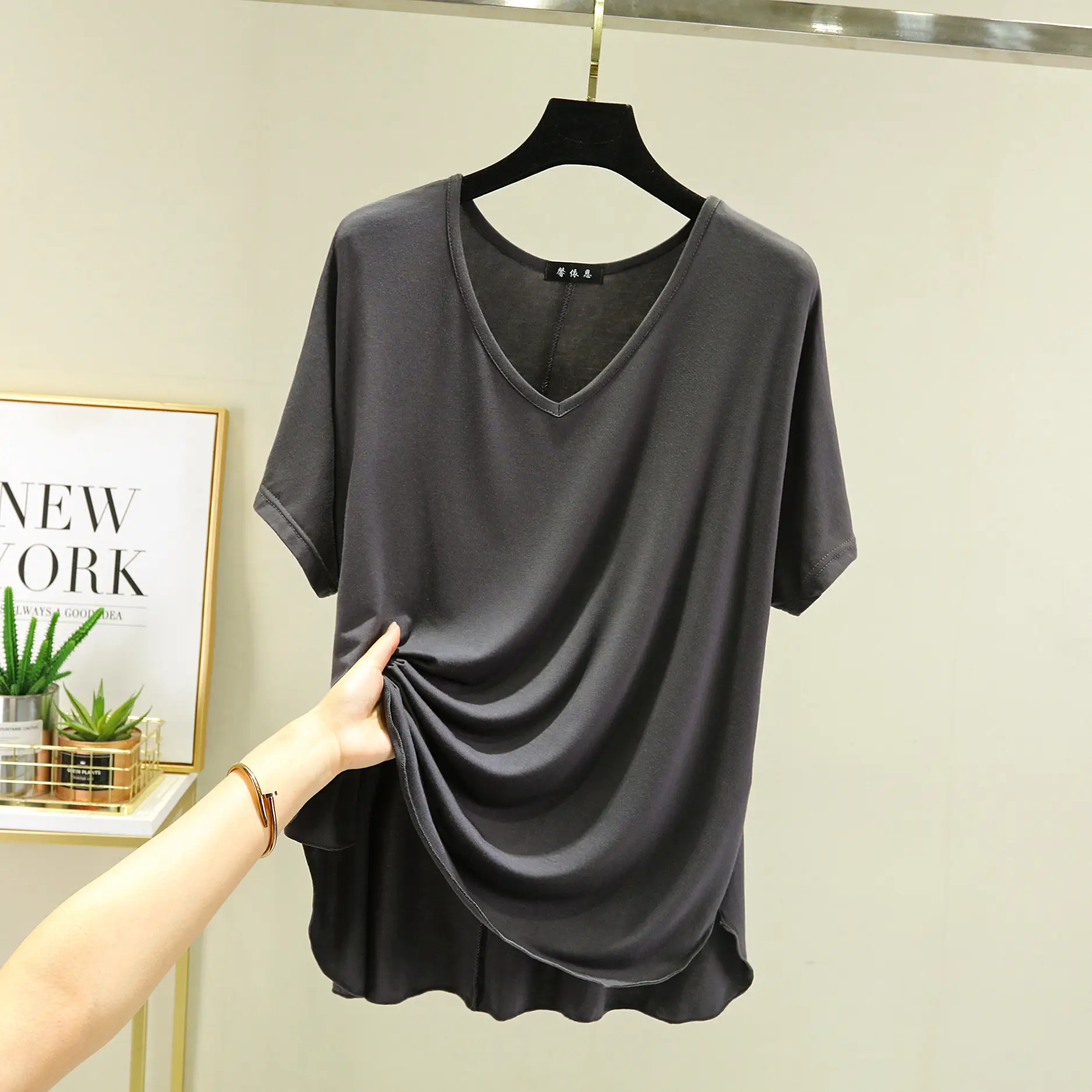 Women's Brown V-Neck Loose T-Shirt Short Sleeve - Image 9