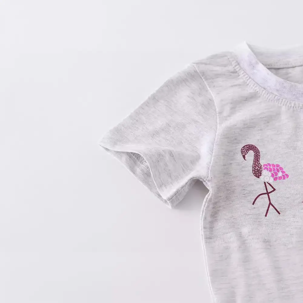 Gray Flamingo Print Boys T-Shirt Small Medium - Image 2