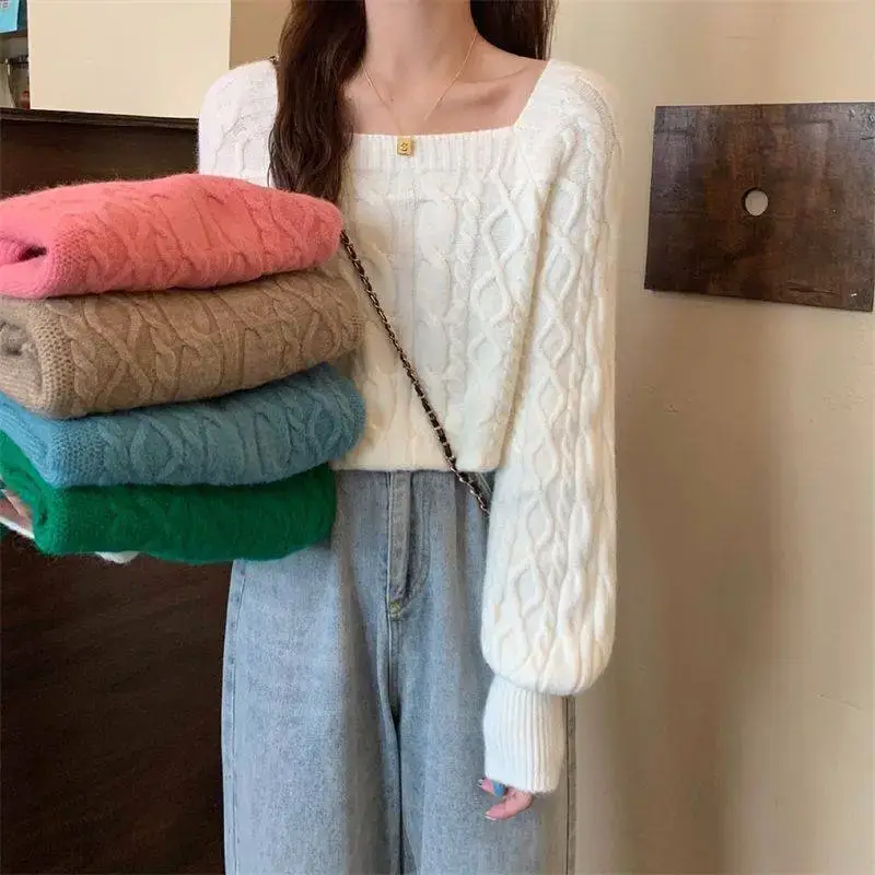 Green Knitted Lateral Twist Sweater for Women - Image 10